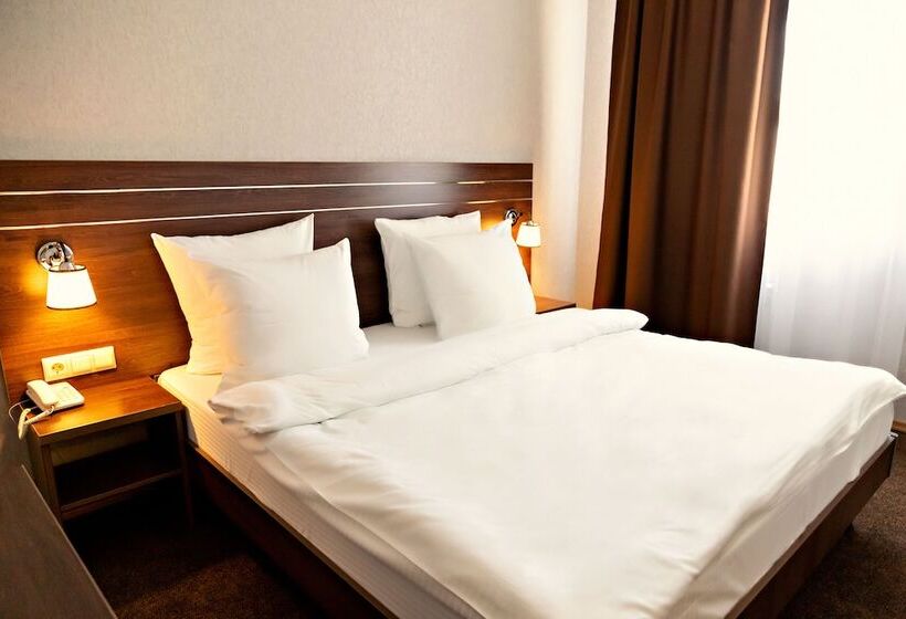 Полулюкс с Балконом, Azimut Hotel Penza