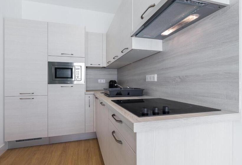 شقة غرفتين, Florella Antibes Apartment