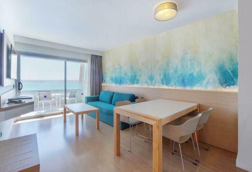 带有一个卧室和海景的高级公寓, Aparthotel Fontanellas Playa
