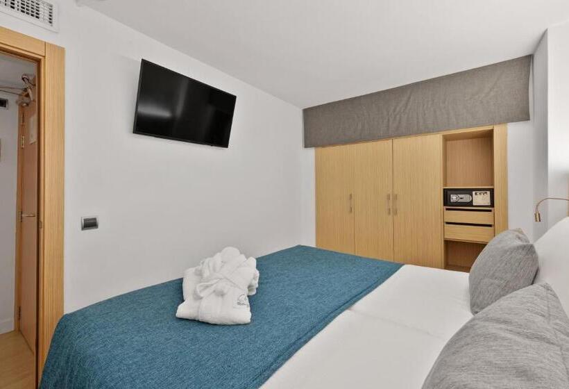 شقة سوبيريور غرفة نوم واحدة مطلّة علي البحر, Aparthotel Fontanellas Playa