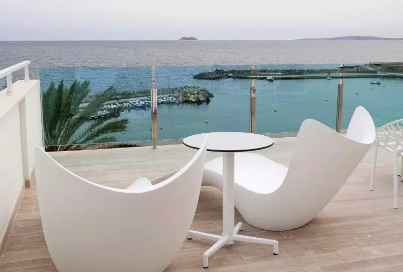 اتاق سوپریور با چشم‌انداز دریا, Bq Aguamarina Boutique