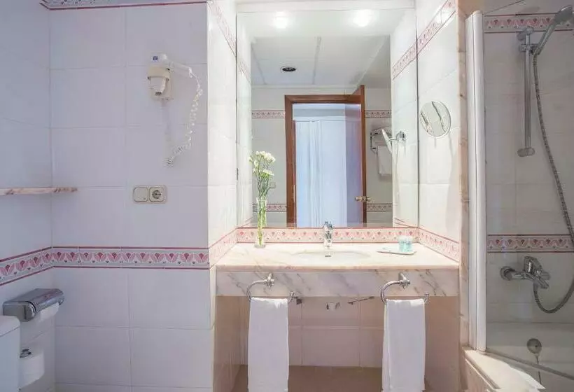 Standardzimmer mit Poolblick, Hipotels Said
