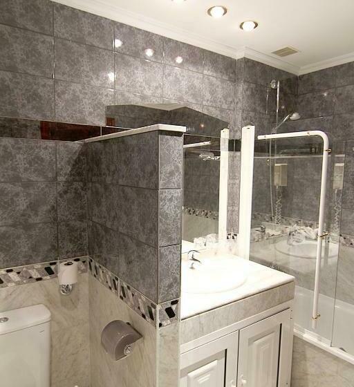 スタンダードルーム, Begona Park