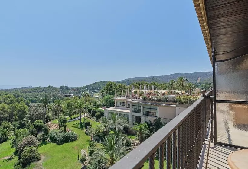 اتاق استاندارد با تخت دوبل و چشم‌انداز, Castillo Hotel Son Vida, A Luxury Collection Hotel, Mallorca   Adults Only