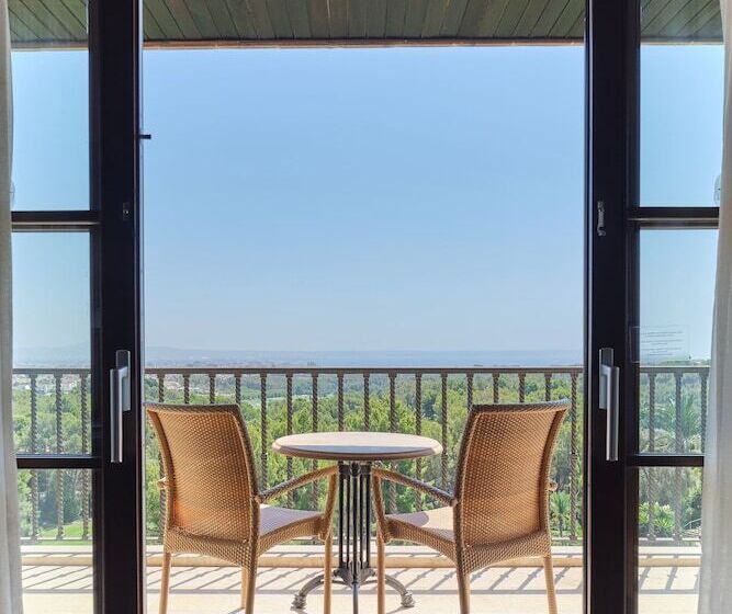 带景观的带双人床的标准间, Castillo Hotel Son Vida, A Luxury Collection Hotel, Mallorca   Adults Only