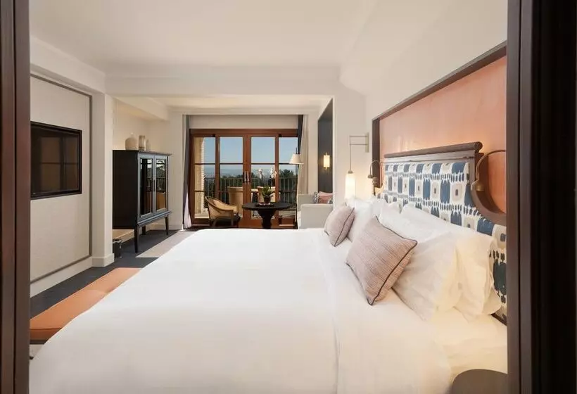 اتاق استاندارد با تخت دوبل و چشم‌انداز, Castillo Hotel Son Vida, A Luxury Collection Hotel, Mallorca   Adults Only