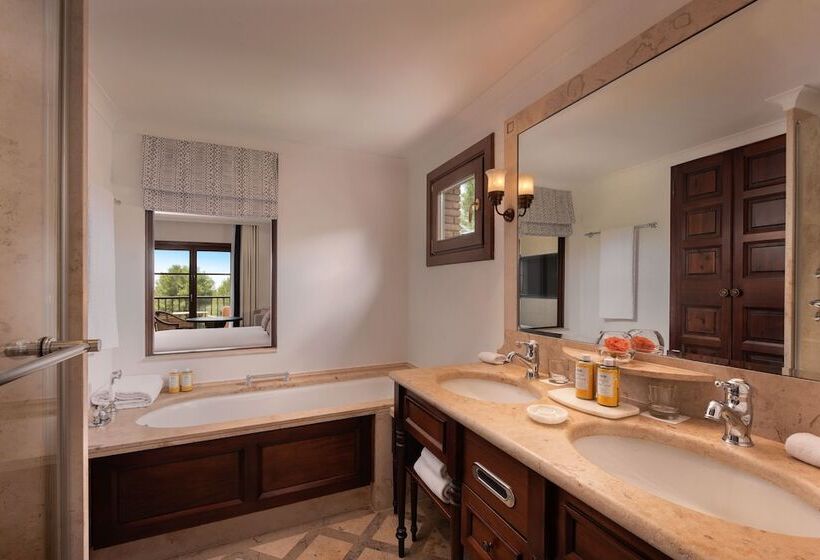 景色の見えるデラックスルーム, Castillo Hotel Son Vida, A Luxury Collection Hotel, Mallorca   Adults Only