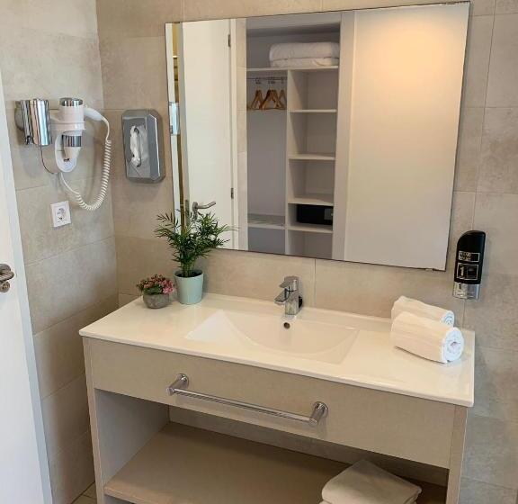 标准间, Chevy & Suites