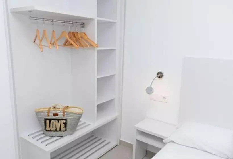 Chambre Standard Individuelle, Chevy & Suites