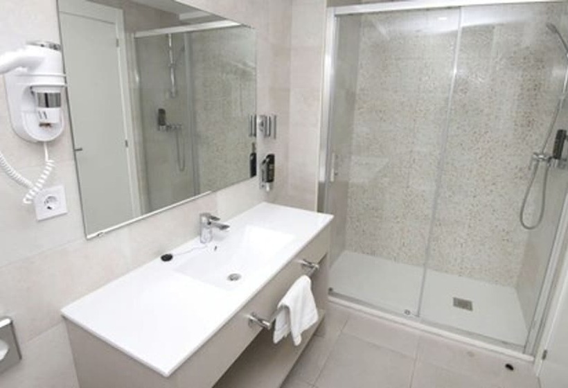 标准三人间, Chevy & Suites