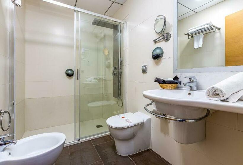 带泳池观景的豪华房, Daniya Alicante