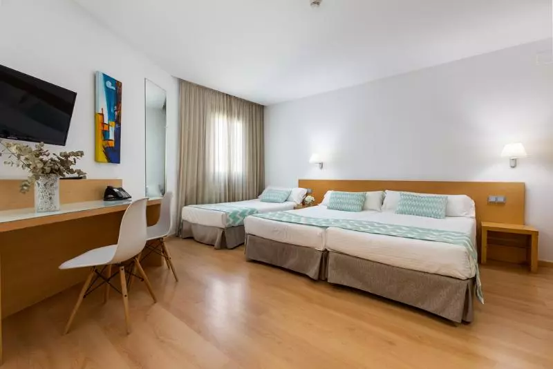اتاق استاندارد, Daniya Alicante