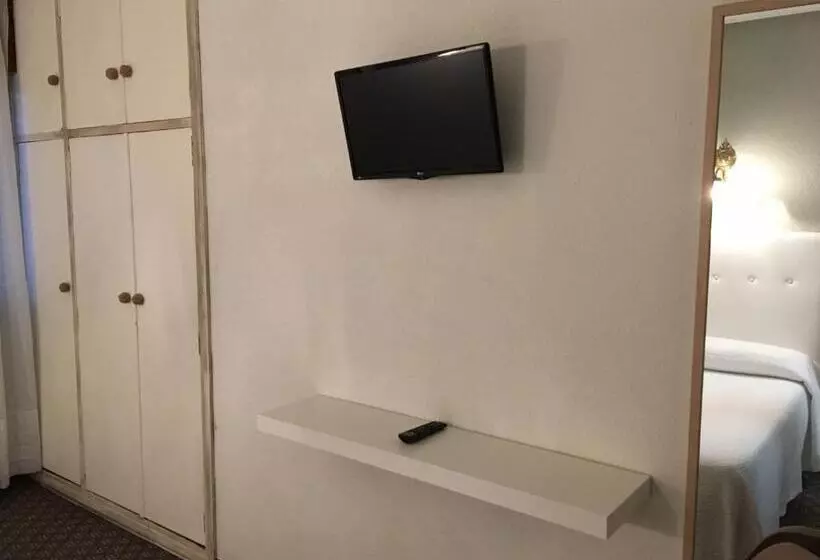 Standard-huone, Derli Sella