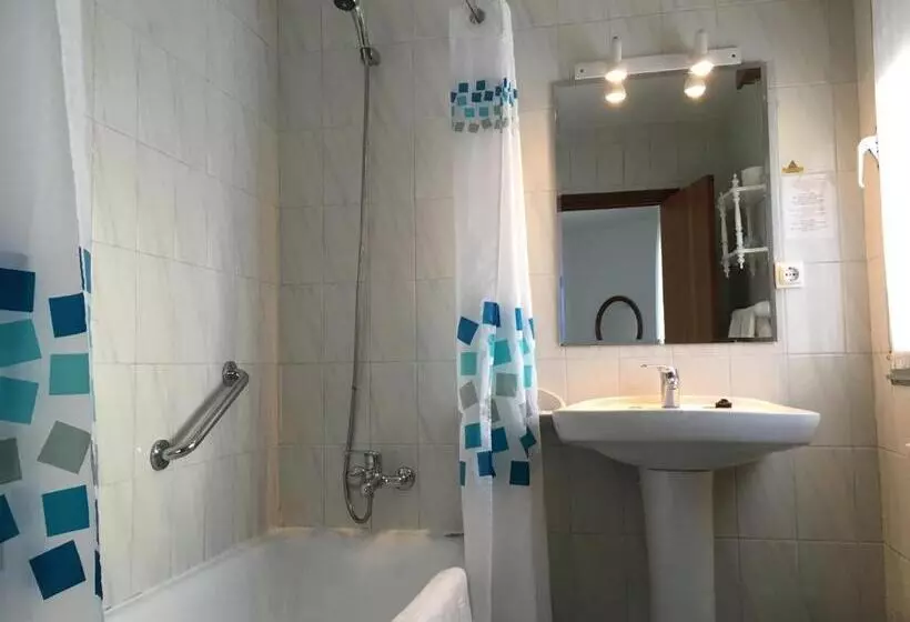 Standard-huone, Derli Sella
