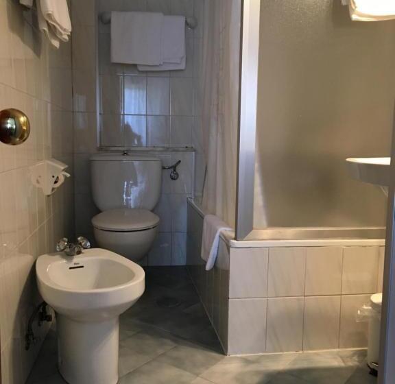 Семейный Номер, Derli Sella