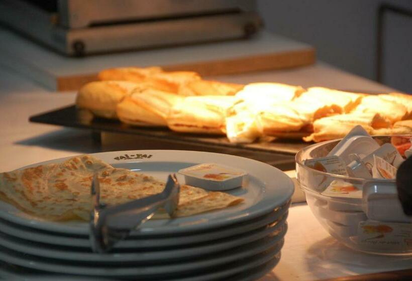 Трехместный Номер Комфорт, Welikehotel Fenix