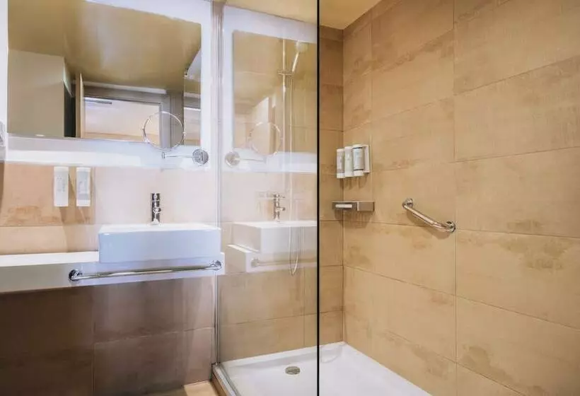 اتاق استاندارد با چشم‌انداز باغ, Iberostar Waves Pinos Park