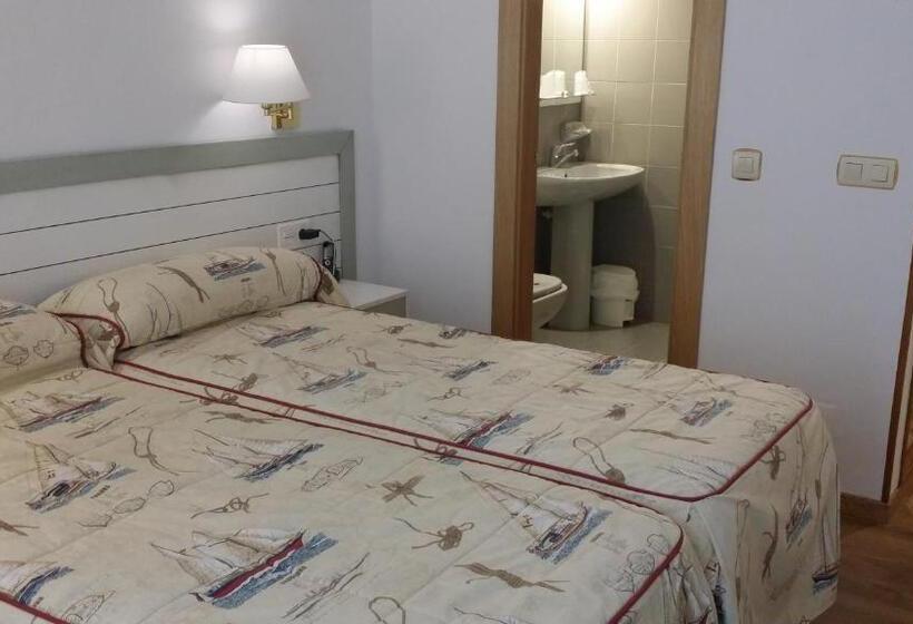 Номер Стандарт, Isabel Rooms   Suarez Inclán 38