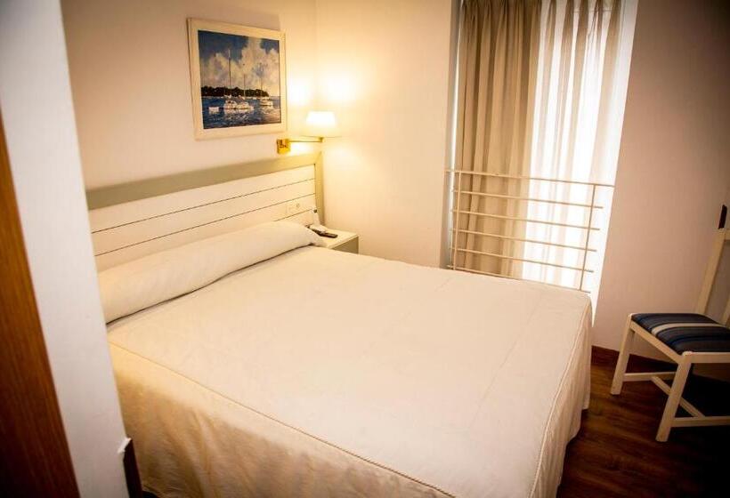 غرفة قياسية, Isabel Rooms   Suarez Inclán 38