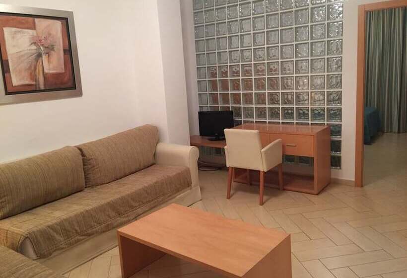 סוויטת ג'וניור, Kika