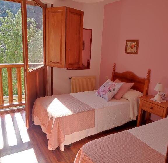 חדר סטנדרט, La Salmonera Cangas De Onís