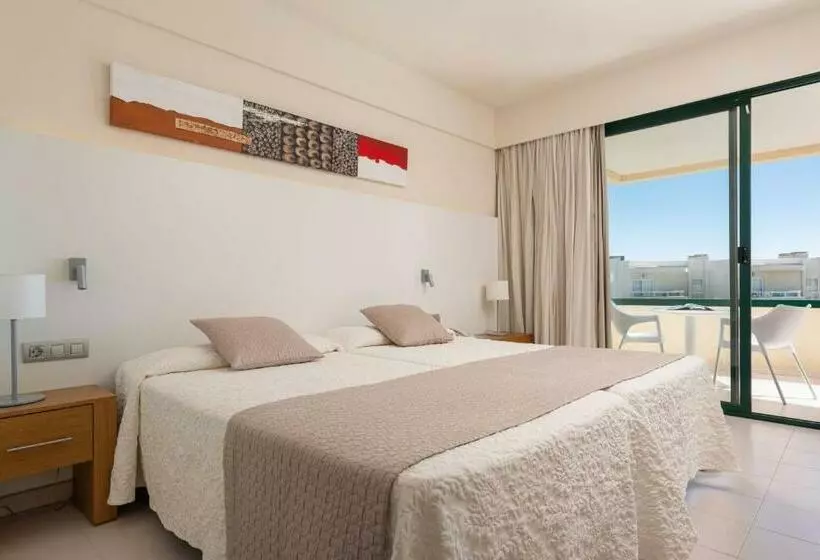 Camera Economy, Welikehotel Marfil Playa