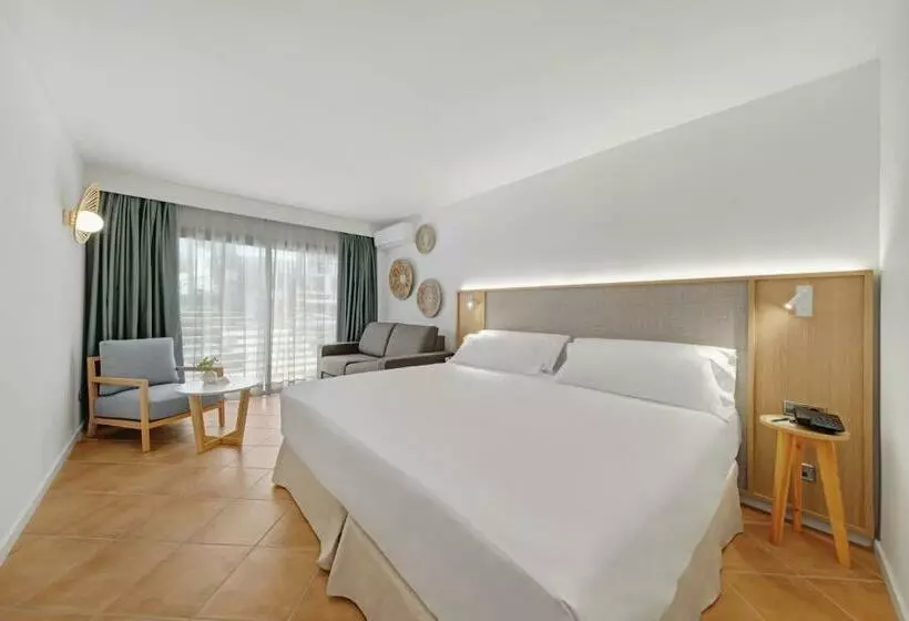 Chambre Supérieure Vue Mer Latérale, Occidental Cala Viñas