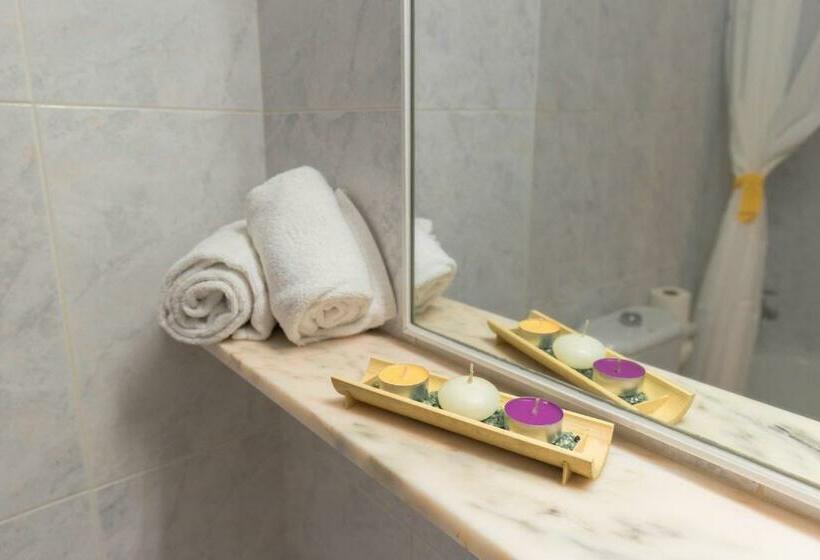 バルコニー付きスタンダードルーム, R2 Veronica