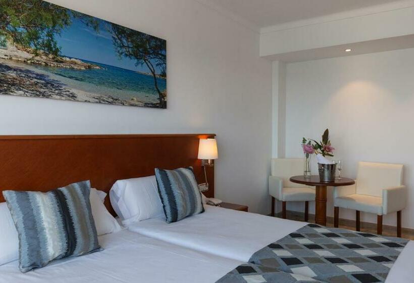 オーシャンビュースタンダードルーム, R2 Veronica