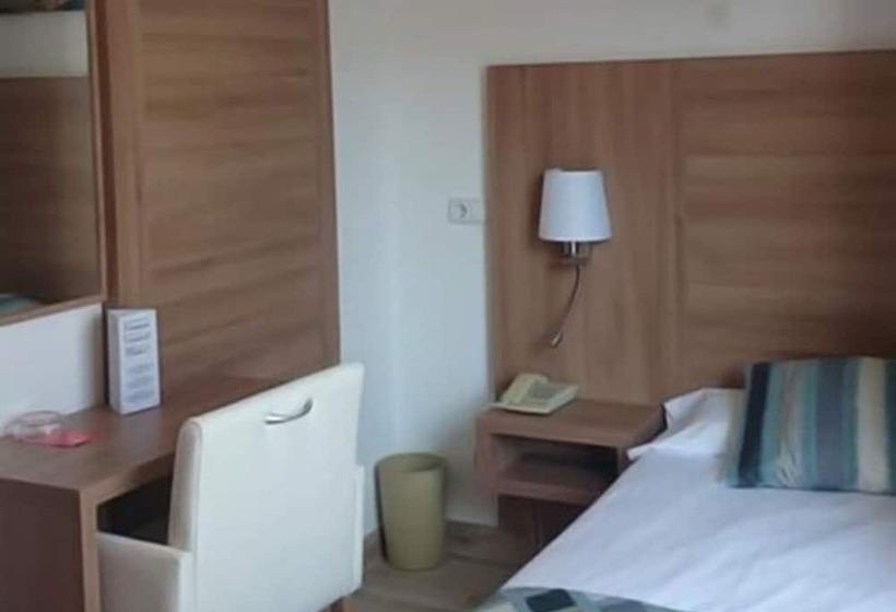 スタンダードルーム, R2 Veronica