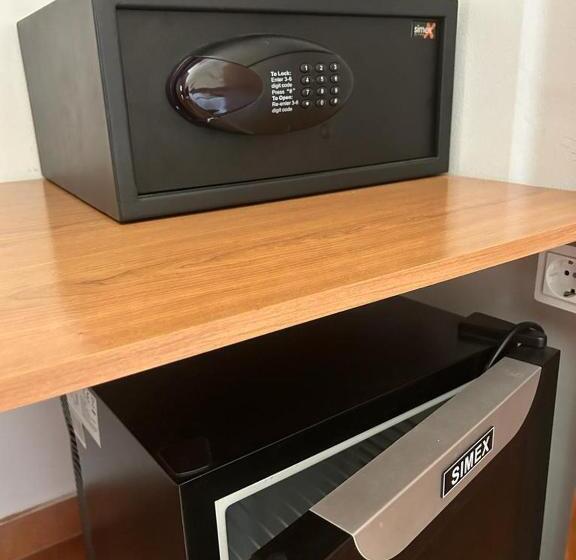 غرفة سوبيريور, Ramis