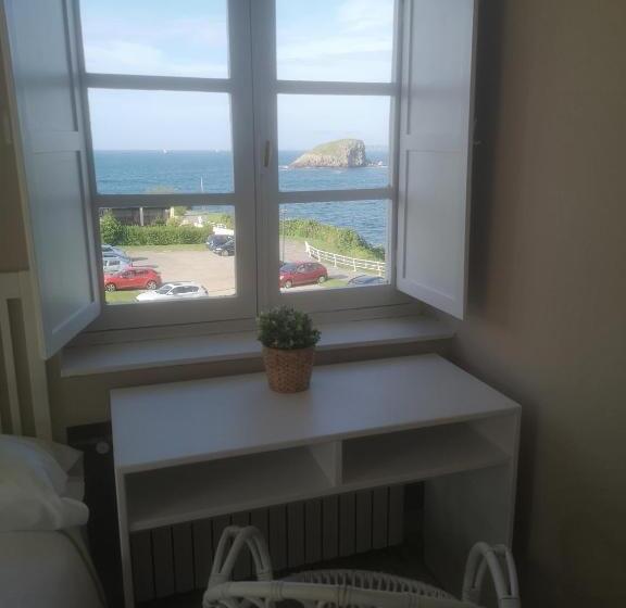 غرفة عائلية, Román