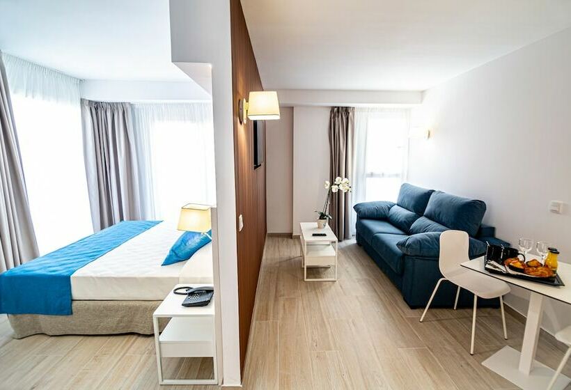 اتاق خانوادگی, Rosamar