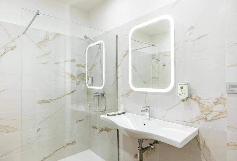 수피리어 룸, Santa Cruz