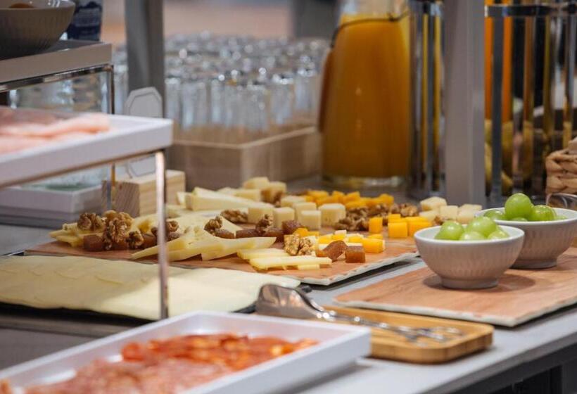 디럭스 스위트, Santa Cruz