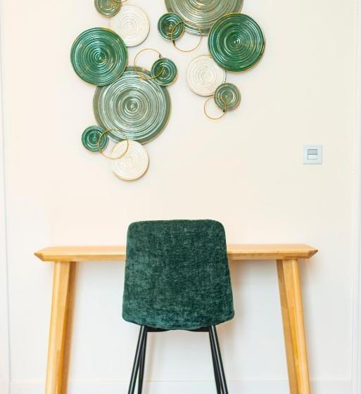 디럭스 스위트, Santa Cruz