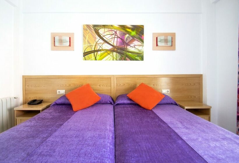 חדר סטנדרט נוף לבריכה, Servigroup Nereo