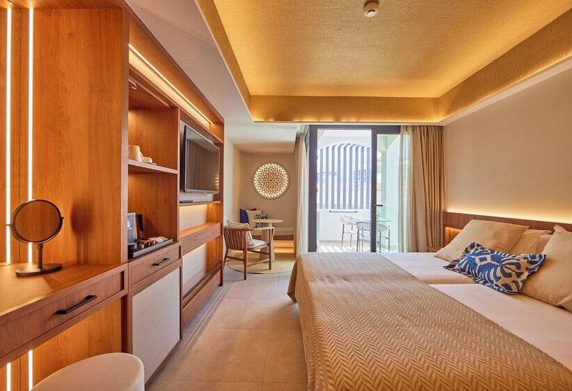 اتاق استاندارد با چشم‌انداز باغ, Universal Grand Leon & Spa