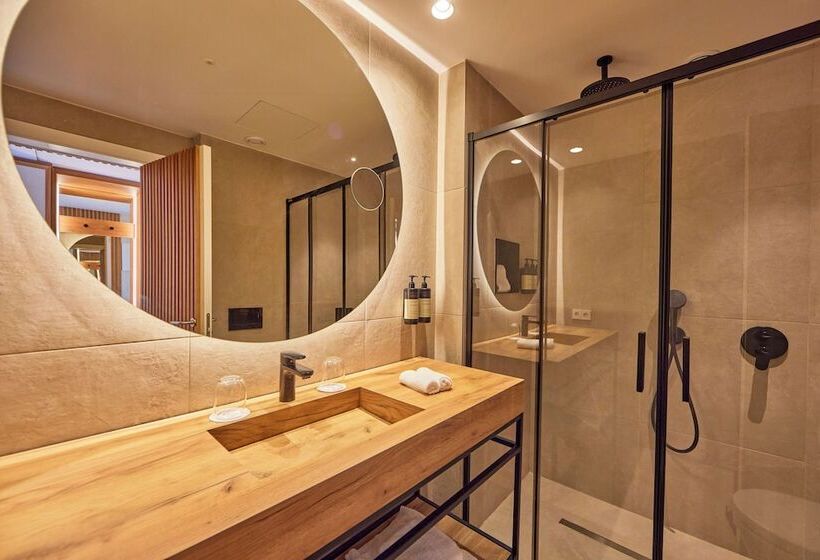 חדר סטנדרט צדדי נוף לים, Universal Grand Leon & Spa