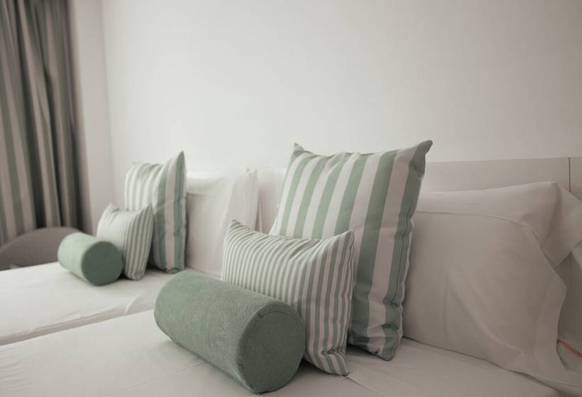 חדר בסיסי, Villa España