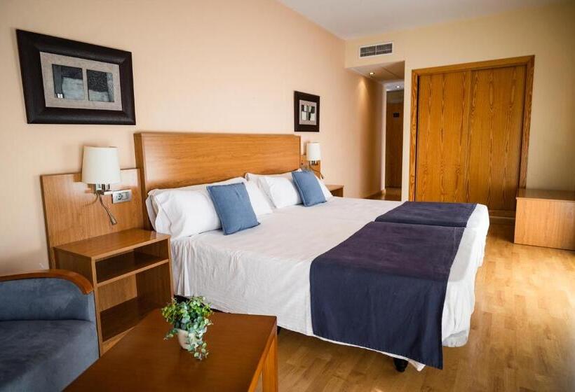 غرفة قياسية ثلاثية, Villa San Juan