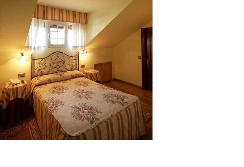 基本间, Y Casona El Carmen