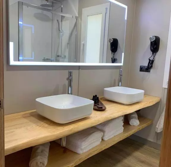 デラックスバンガロー, La Marina Resort