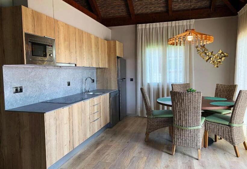 בקתה דלוקס, La Marina Resort