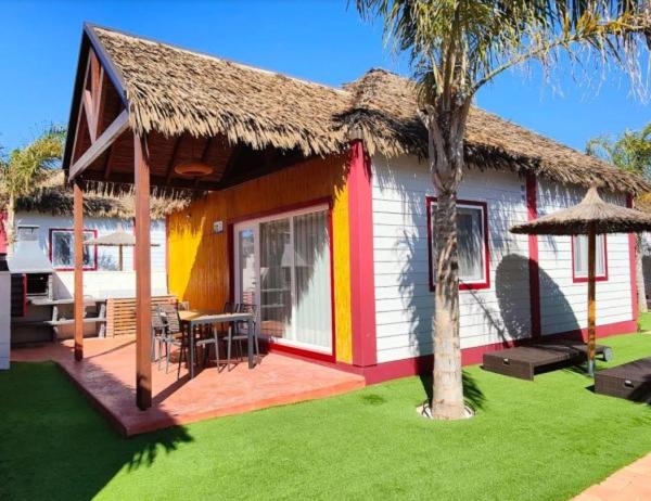 بنجلو ديلوكس, La Marina Resort