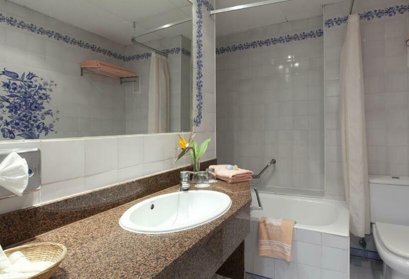 标准单人间, Playasol