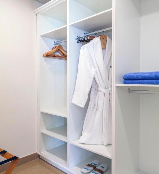 小型套房, Playasol