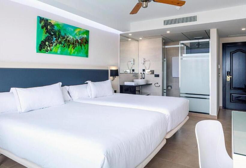 高级大房间, Playasol