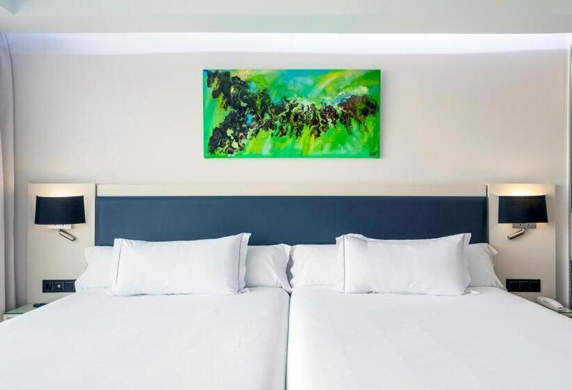 高级大房间, Playasol