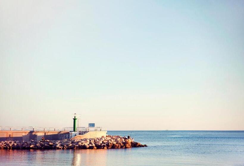 Basic Room, Portixol Hotel & Restaurant